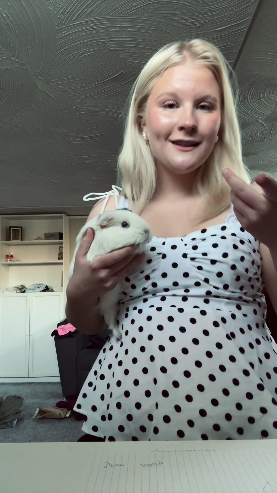 @ellasriktigaspam