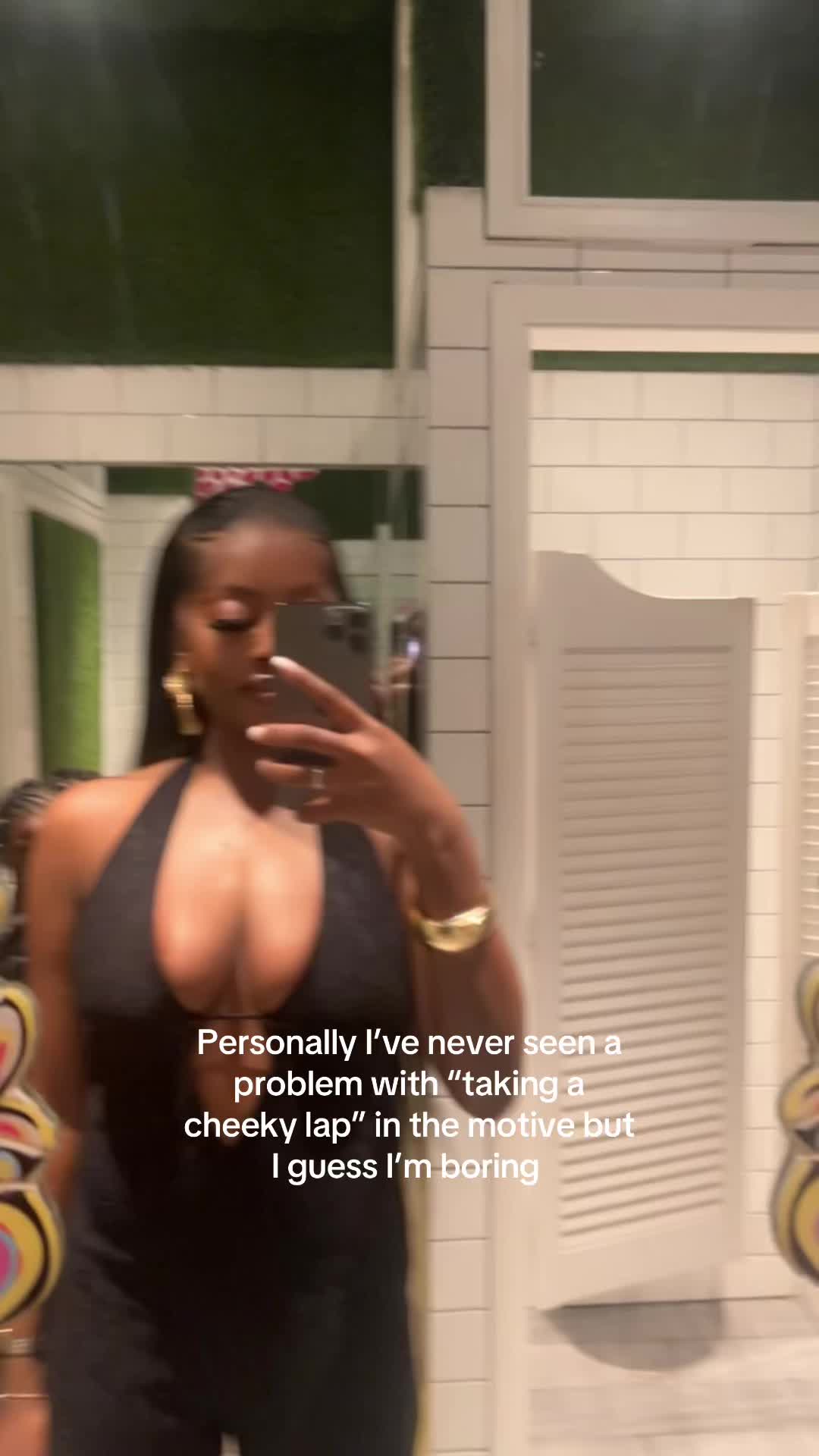 @Hindia Alicia
