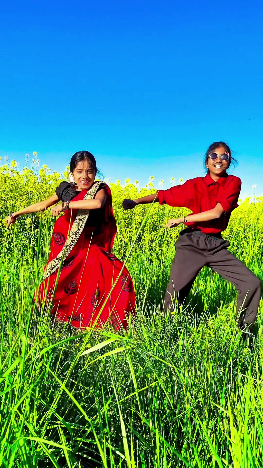 @Swarmi&laya