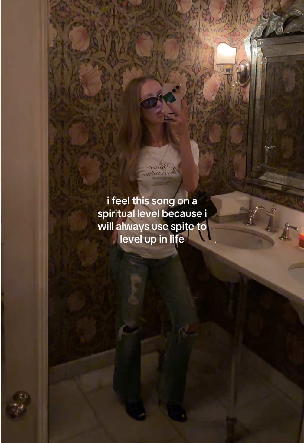 @averymm