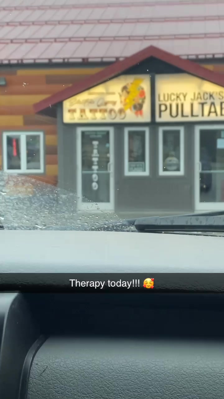 @t_nicole97