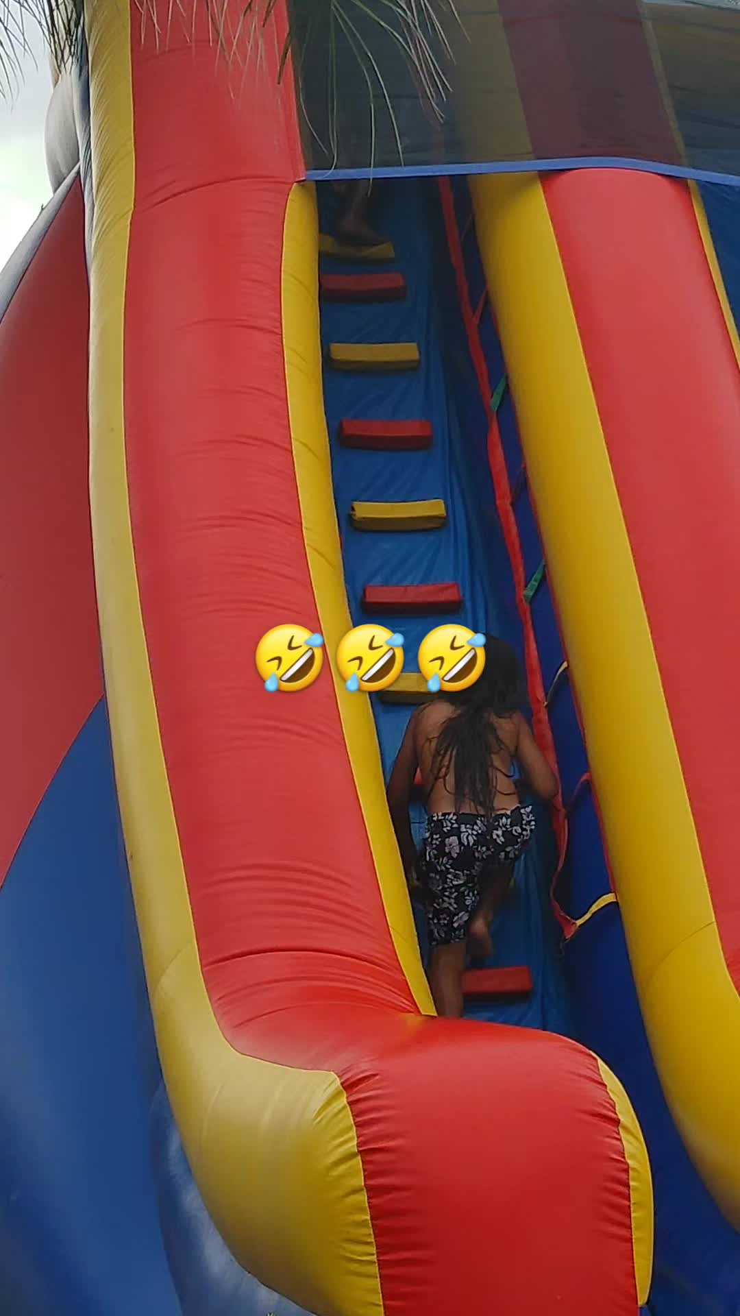 @Moni