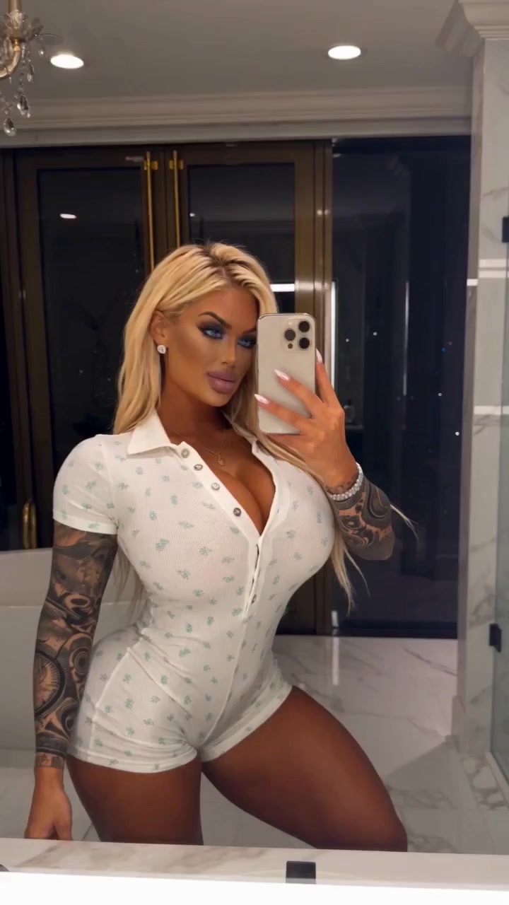 @Ava Gianna