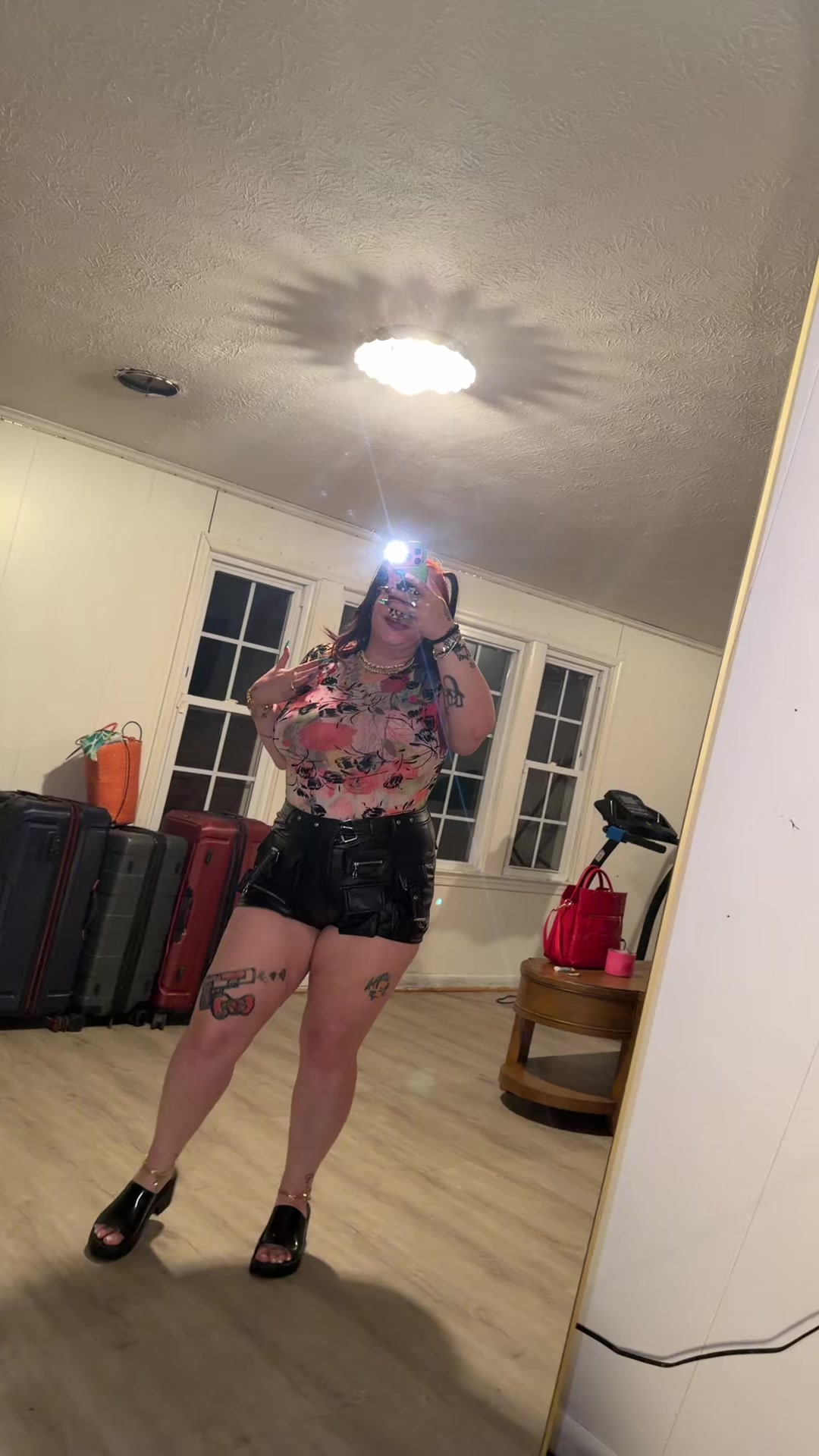 @1amberkush