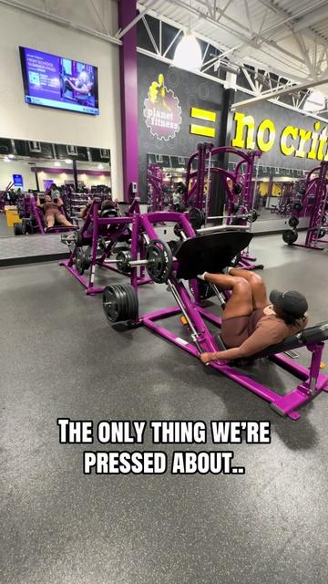@Hercurvelifestyle + Fitness