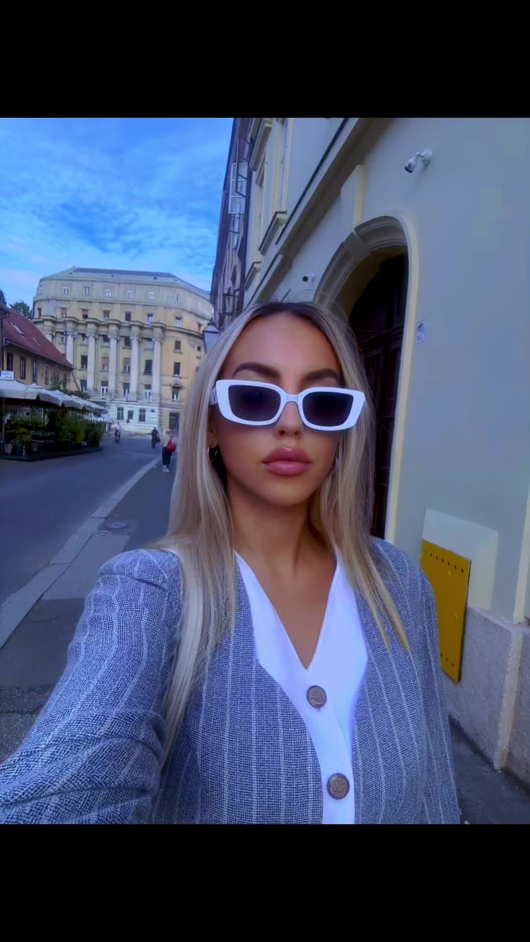 @Lukrecia