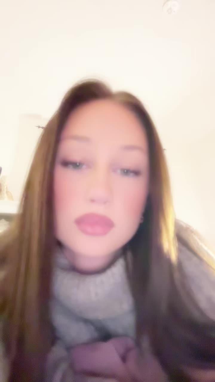 @𝐀𝐥𝐢𝐜𝐞𝐥𝐞𝐯𝐢𝐧𝐩𝐢𝐯𝐫𝐞