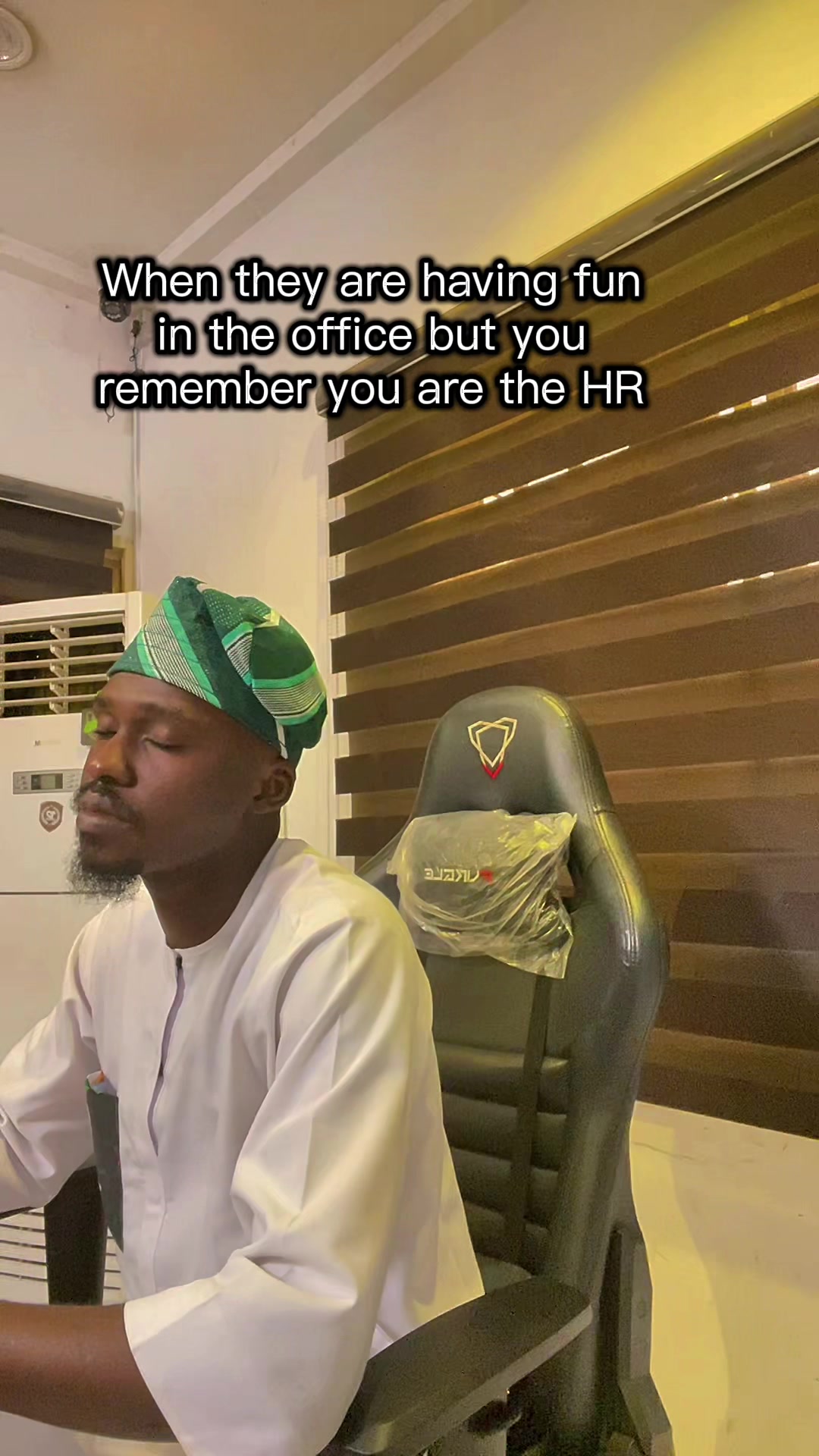 @AprokoHR