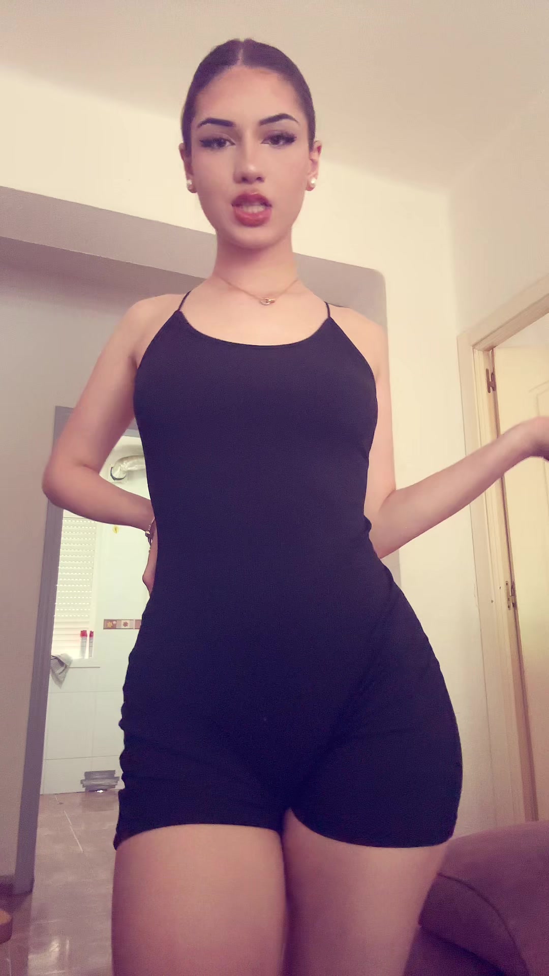 @🦦