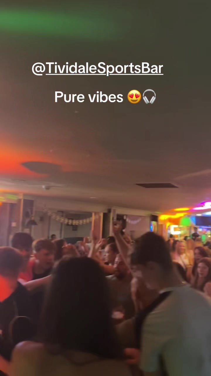 @Dj Robbo