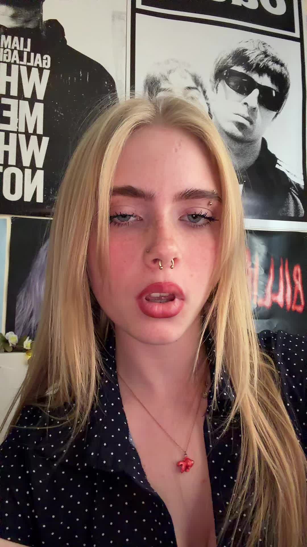 @Holly⚭