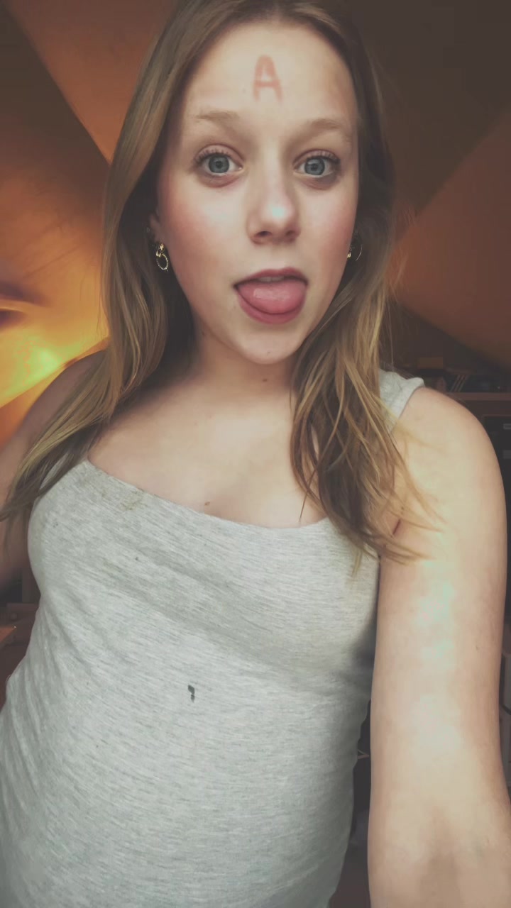 @Ella💕