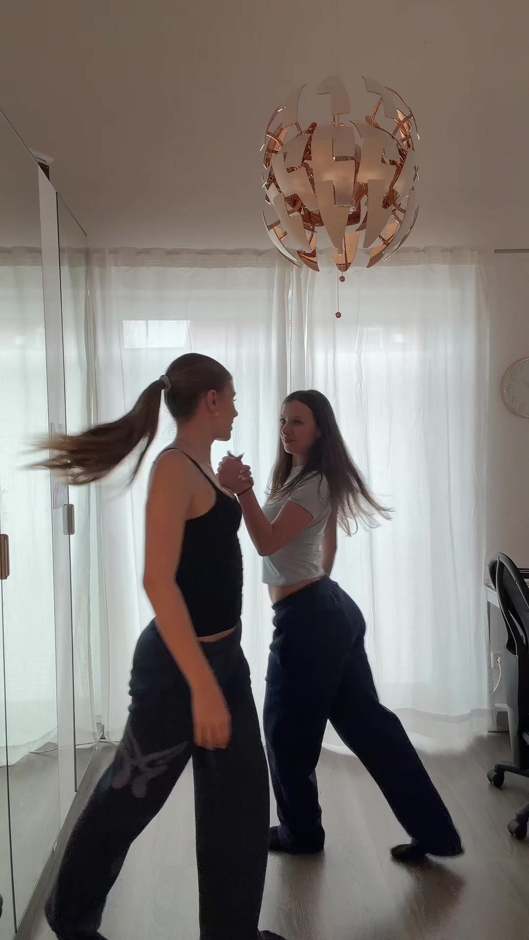 @𝑳𝑼𝑰𝑺𝑨