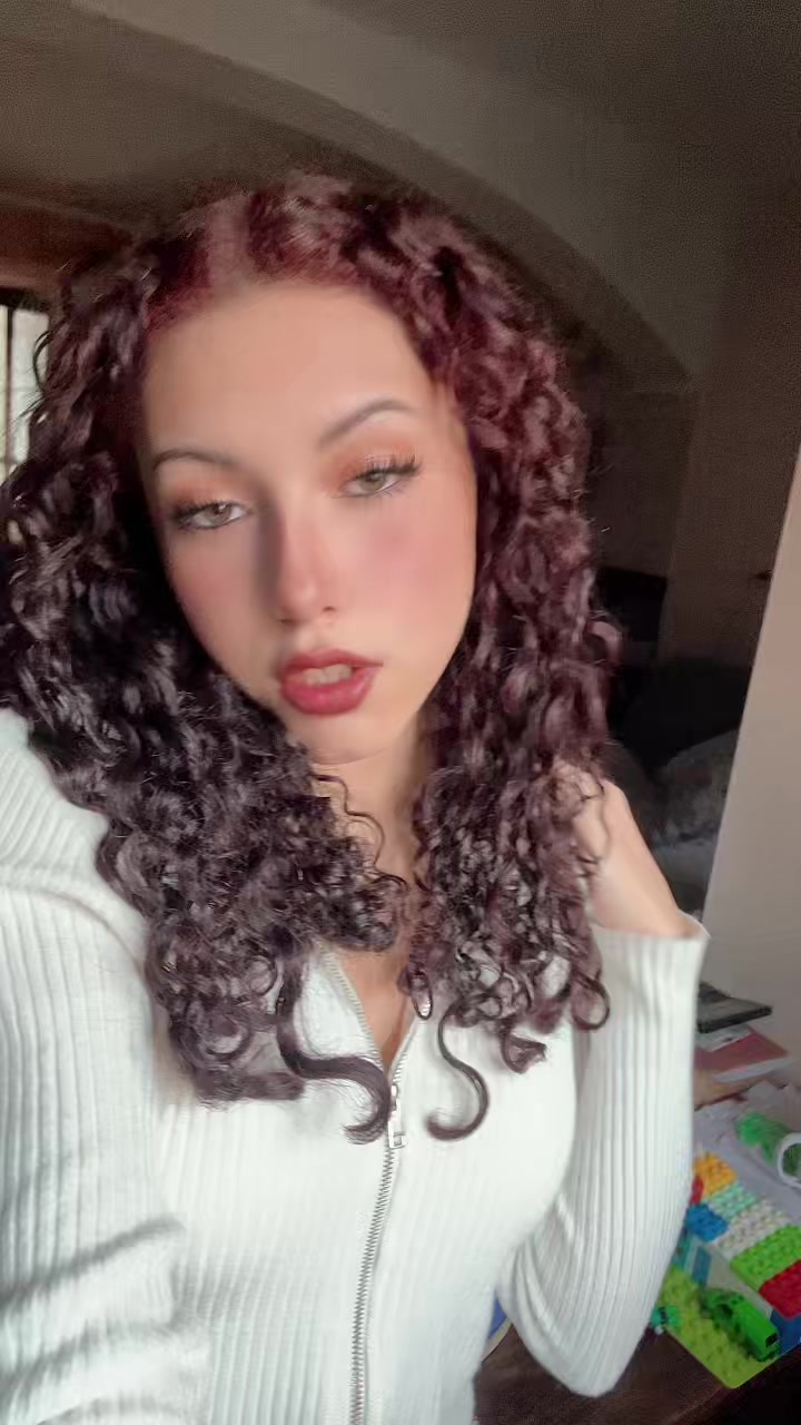 @𝑬𝒎𝒊𝒍𝒚