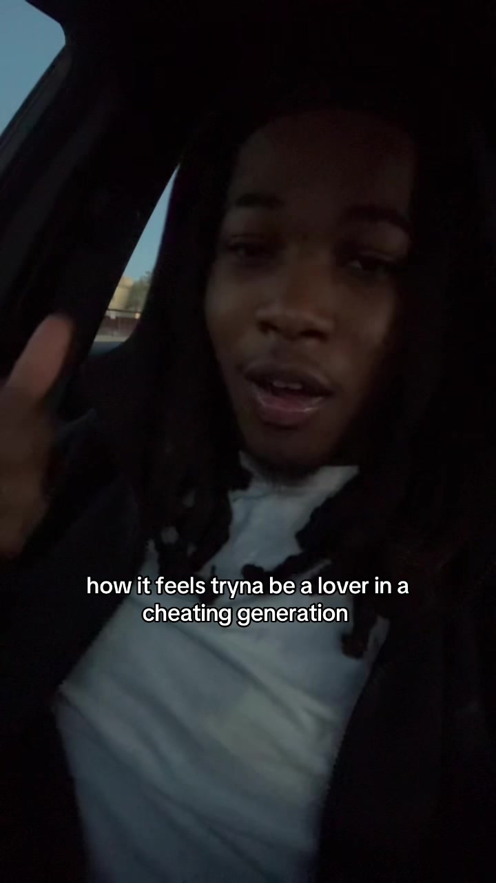 @￼