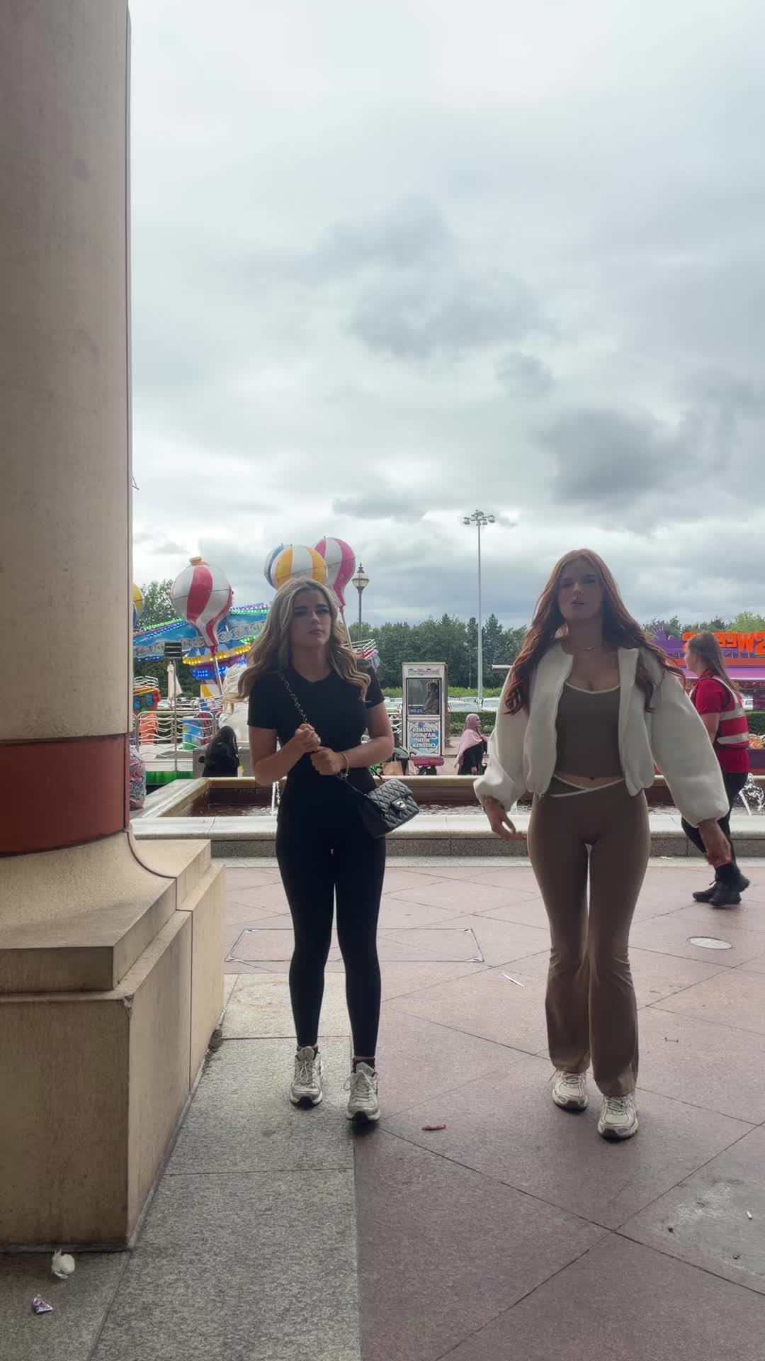 @serenandolivia