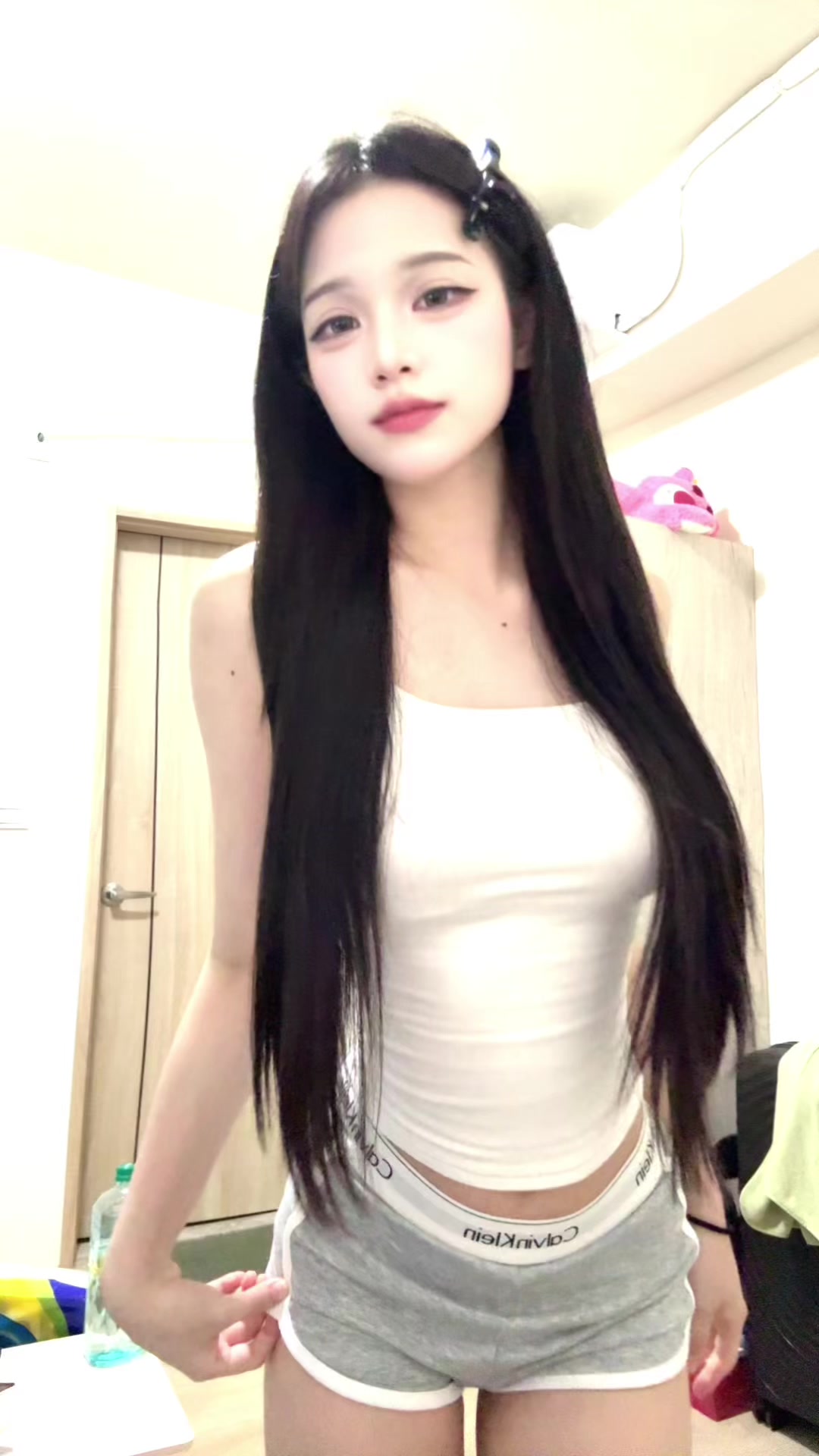 @亦