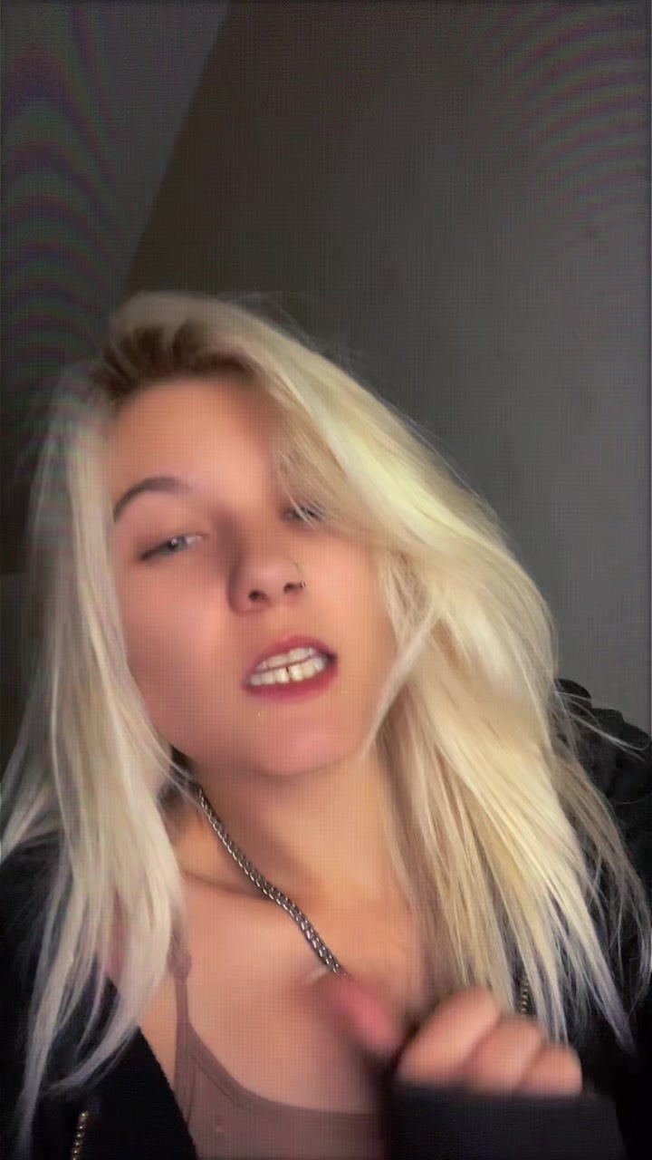 @Celine_cz