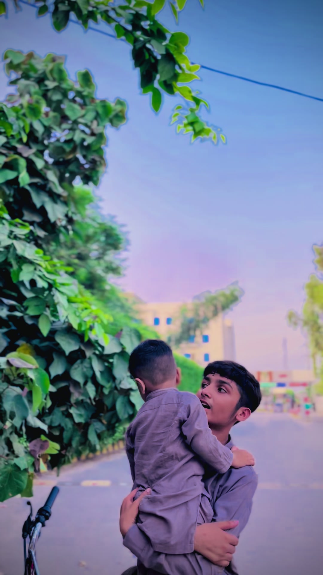 @حسین احمد &hearts;️🌼✨