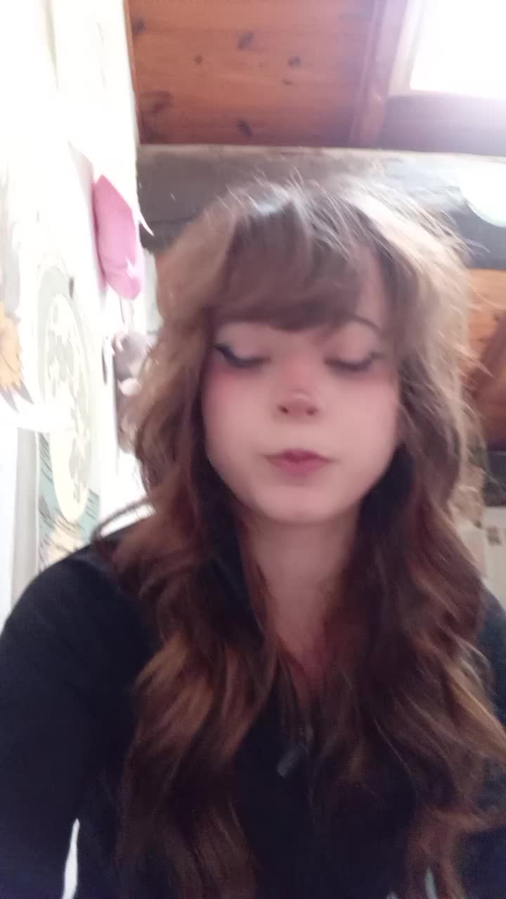@Emiii