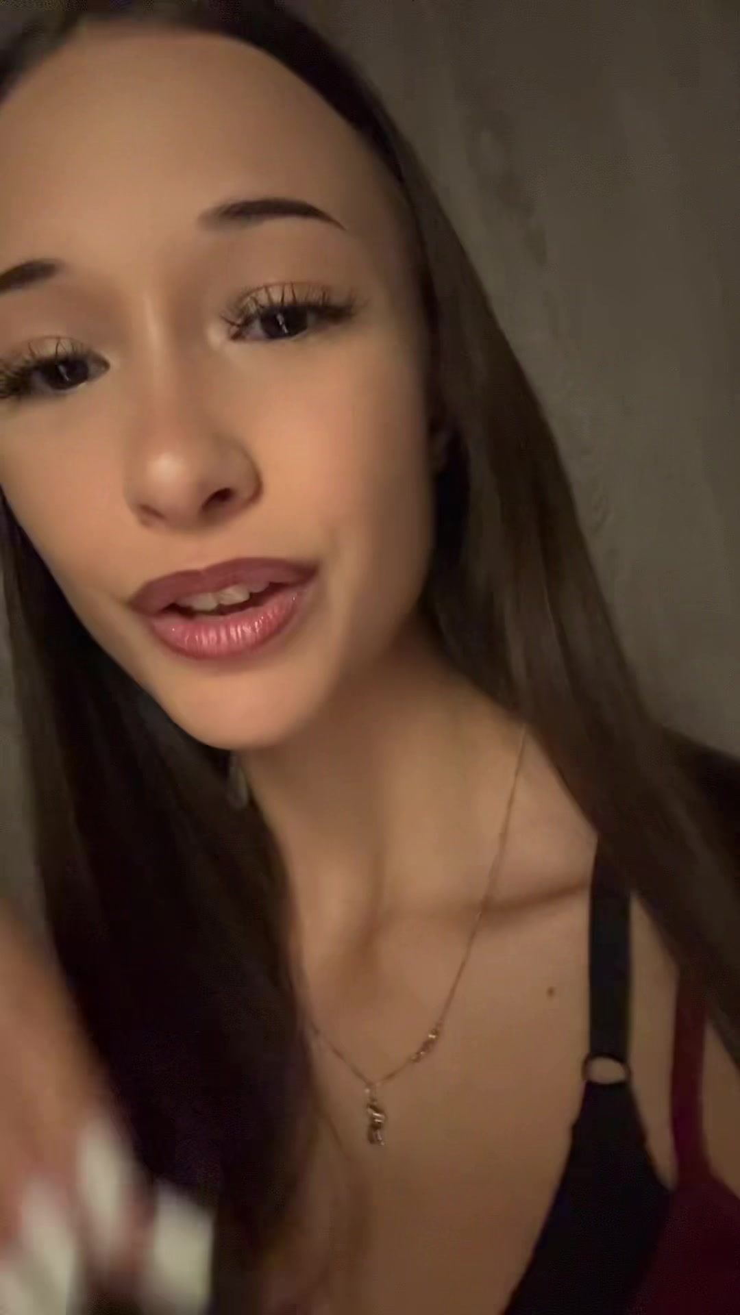 @𝓇𝒾𝓈𝓈𝒽𝒶🤎
