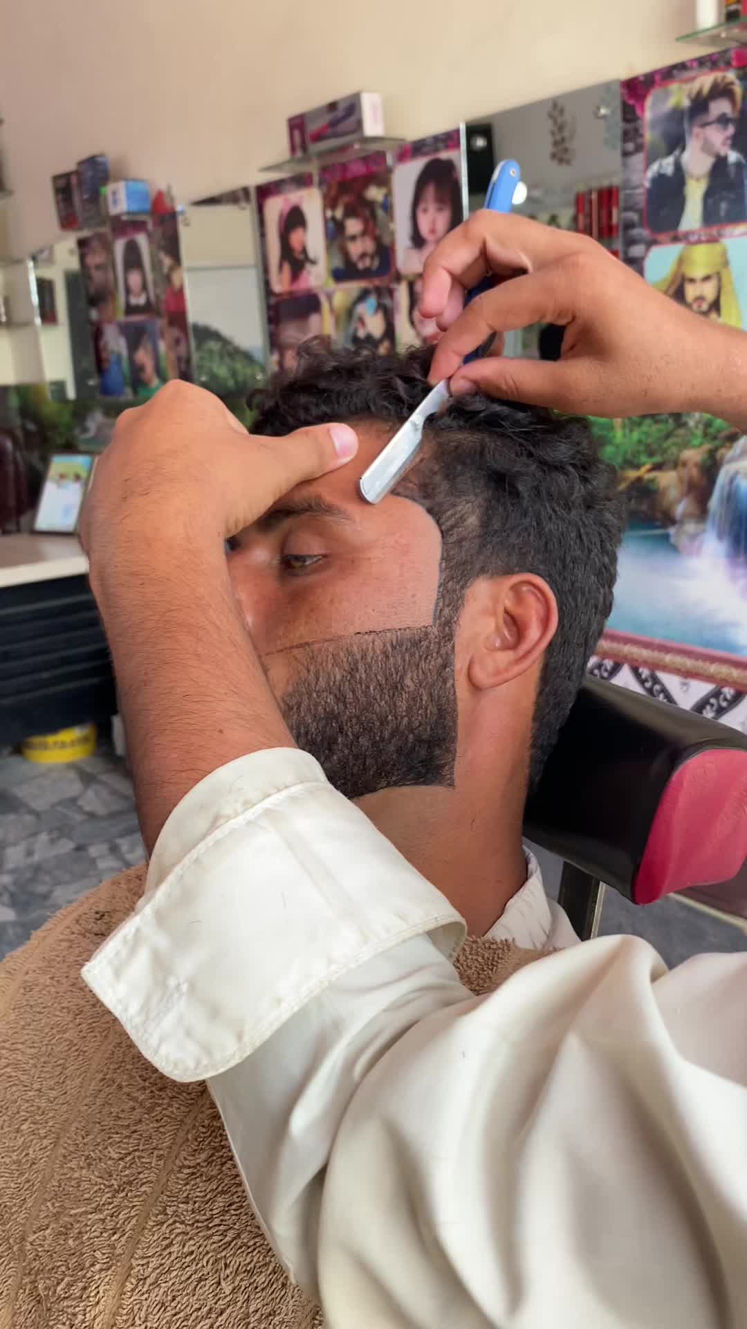 @shahbazhairsaloon1122