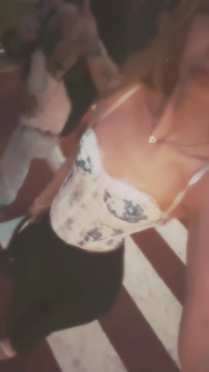@Nea💫