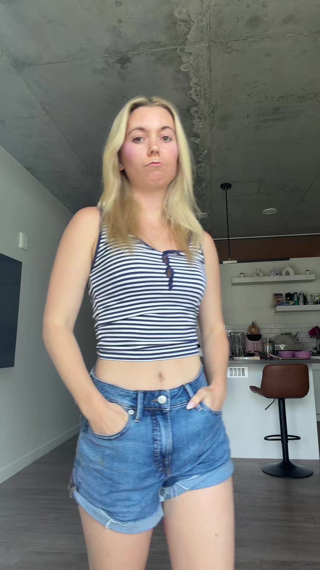 @hannahelizajohnson
