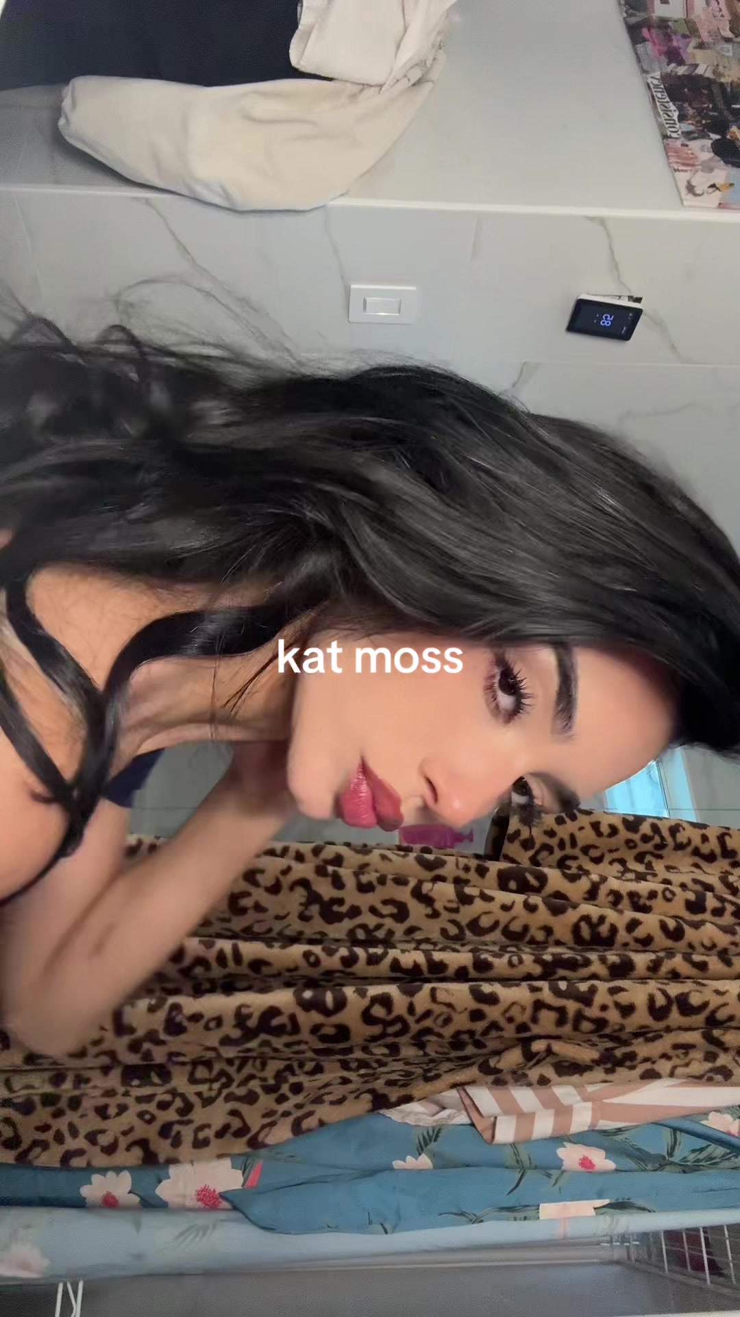 @️