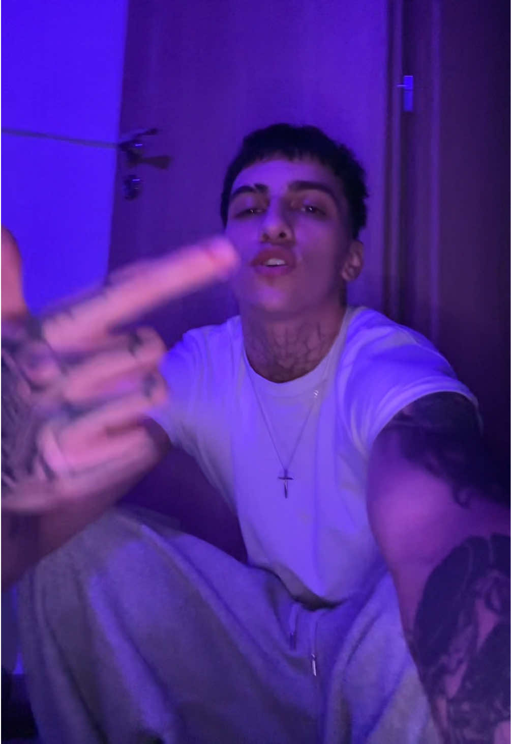 @Tsomis