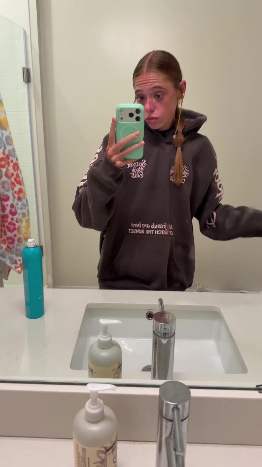 @Ellie☘️