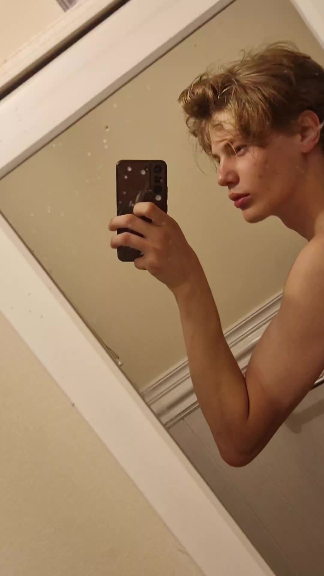 @ghostez32