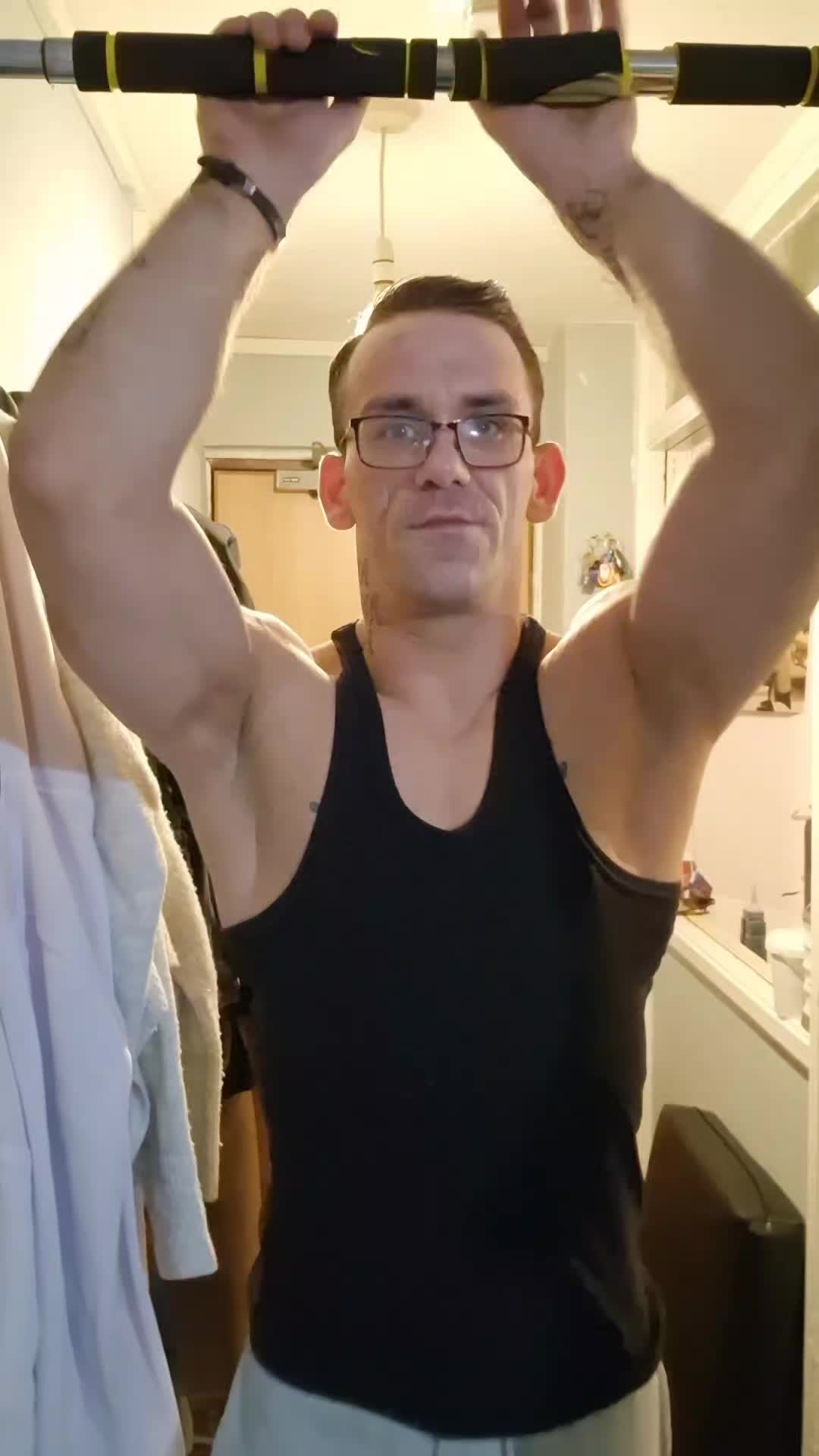 @Michael Lloyd/bodybuilder