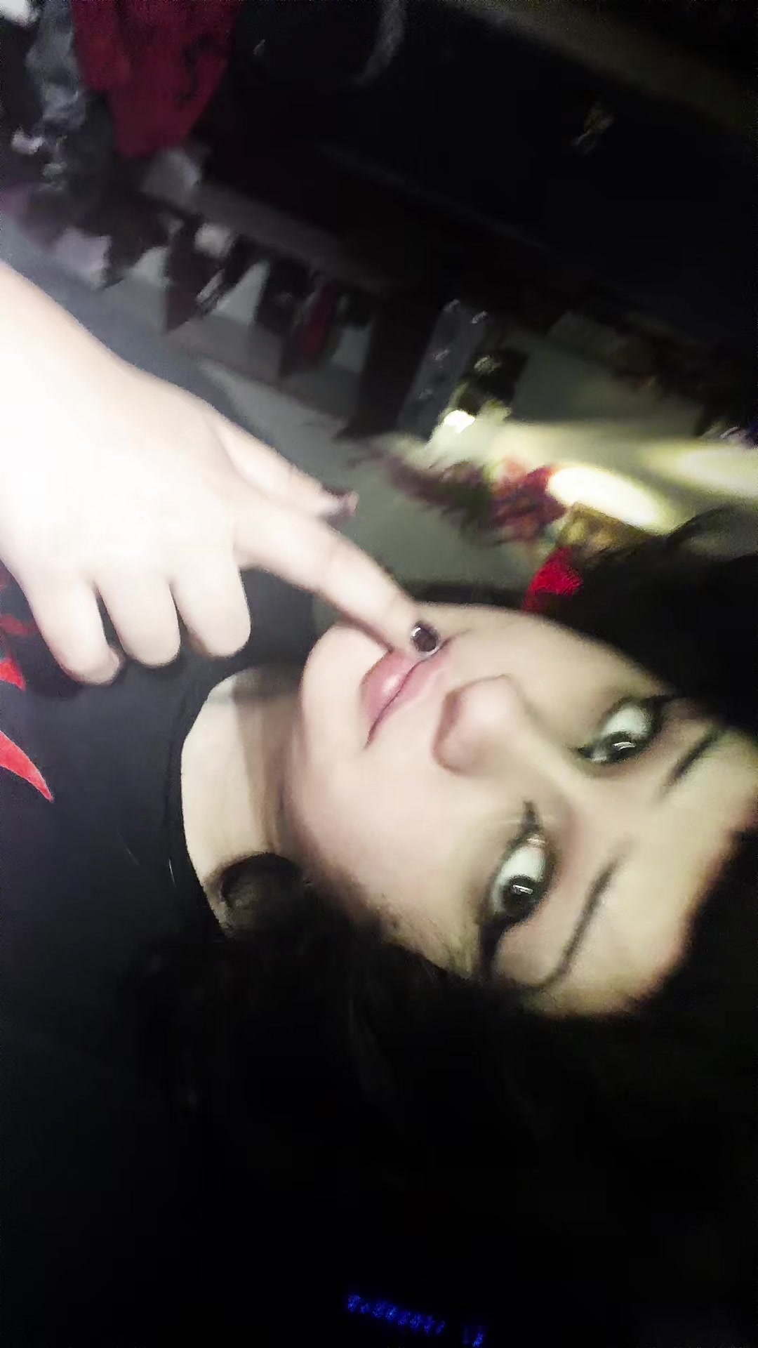 @bloodyzwingz