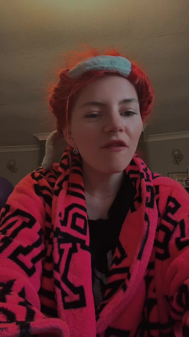 @sarah twin emo mama