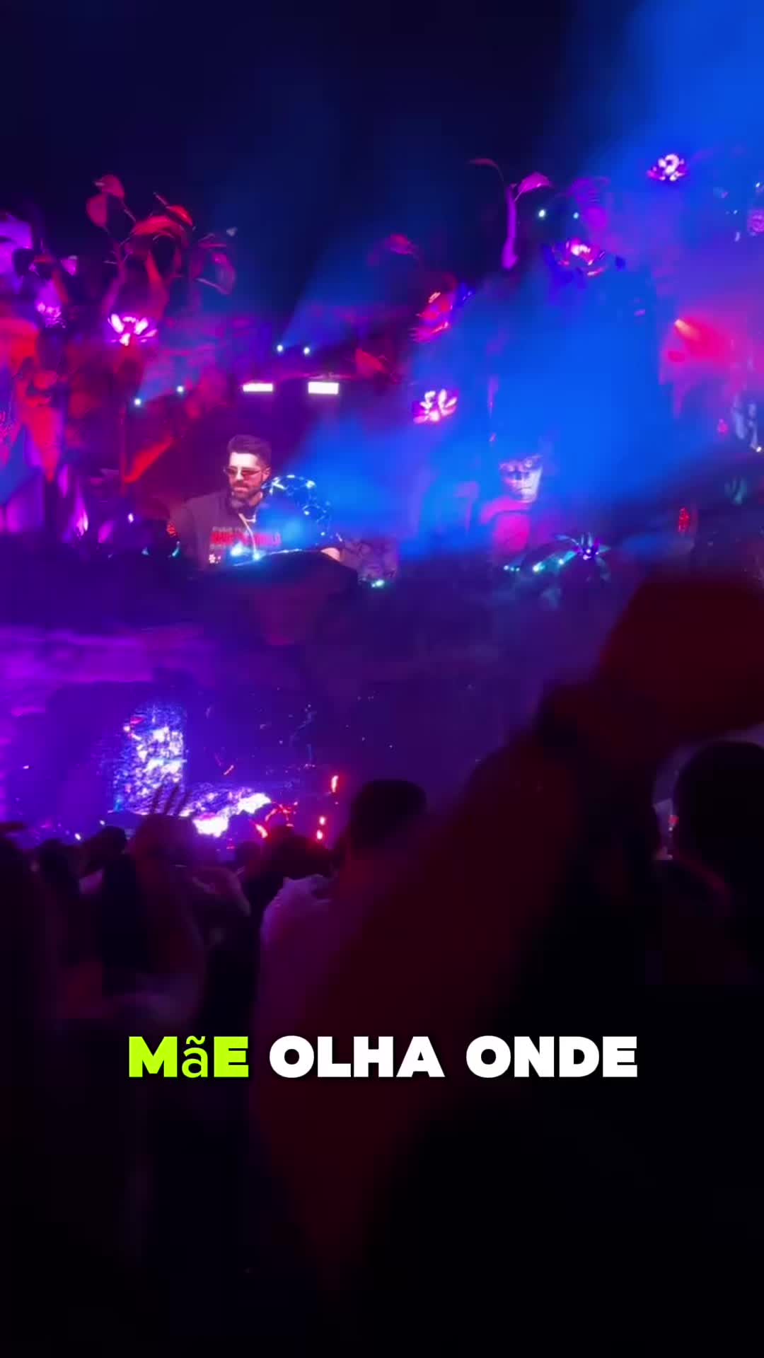 @Vit&oacute;ria Albanese