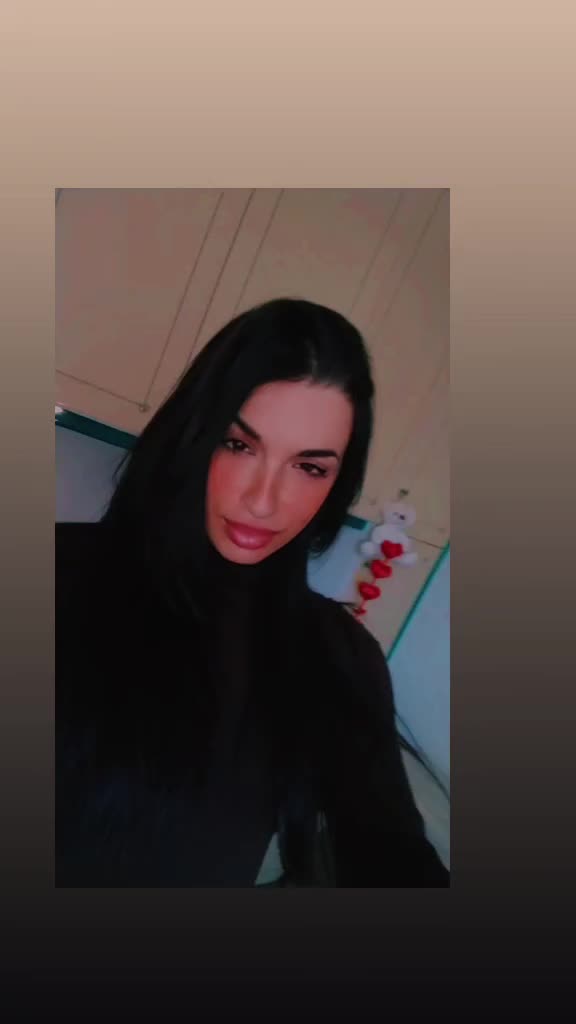 @lucycellamare945