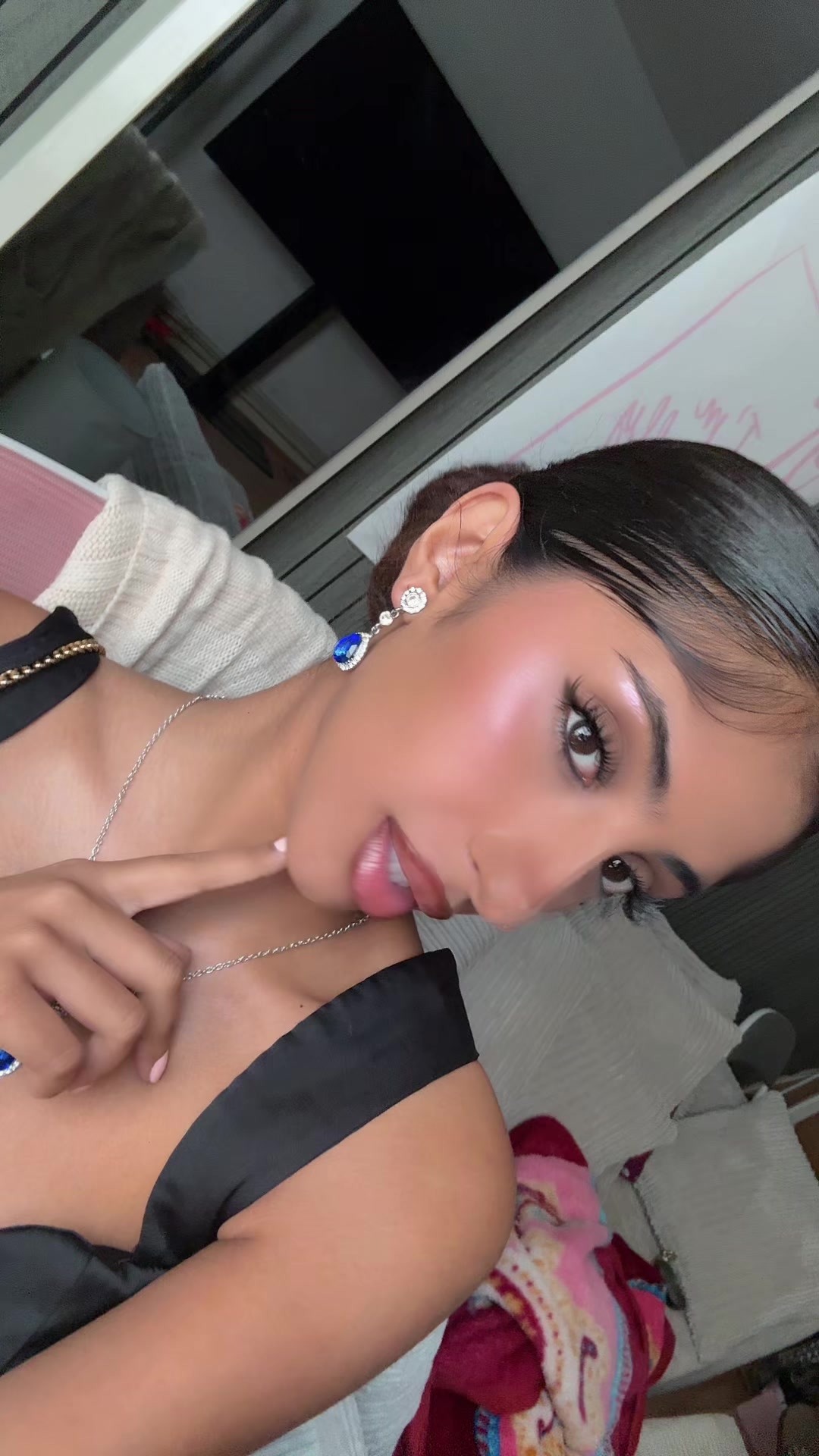 @ST