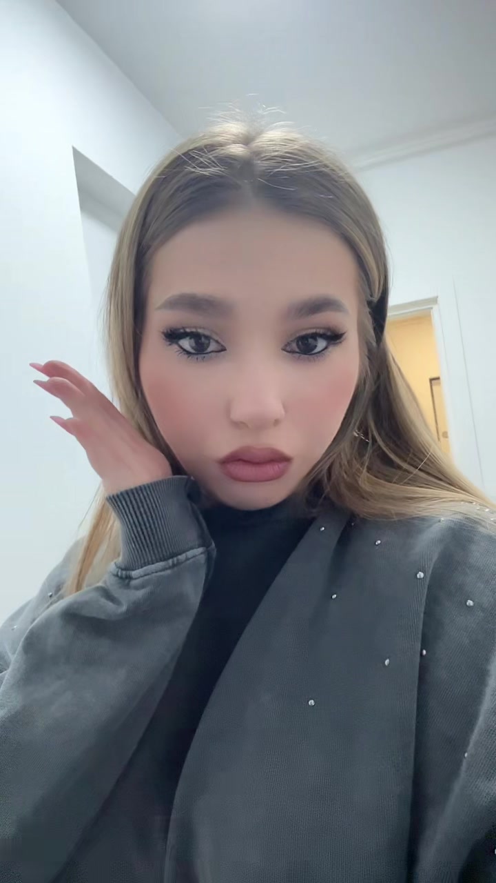 @Larya