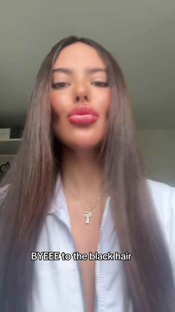 @Emz🍒🫦