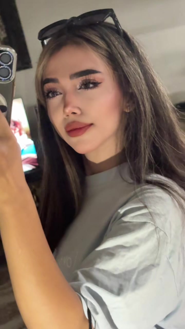 @Melikafarahani