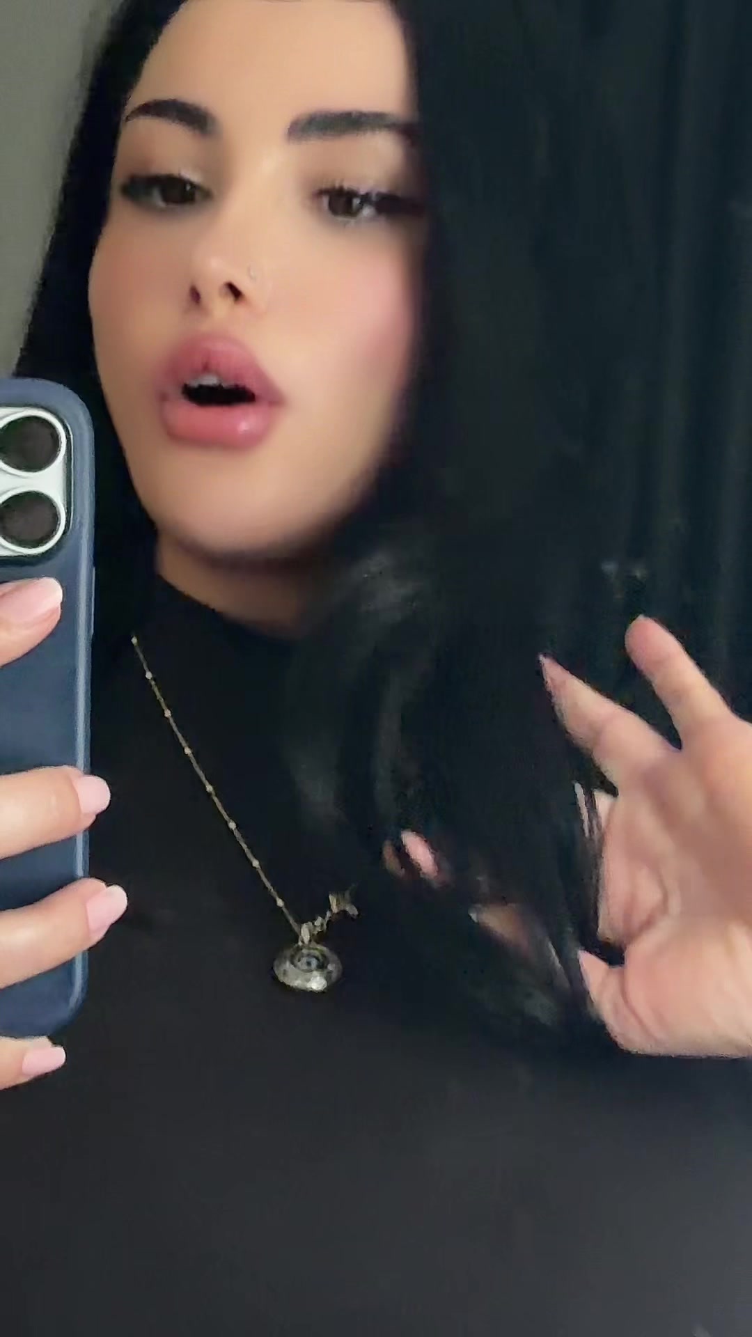 @DamlaA