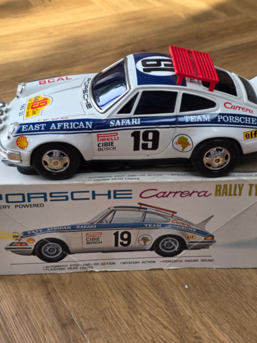 @Barnes Collectables