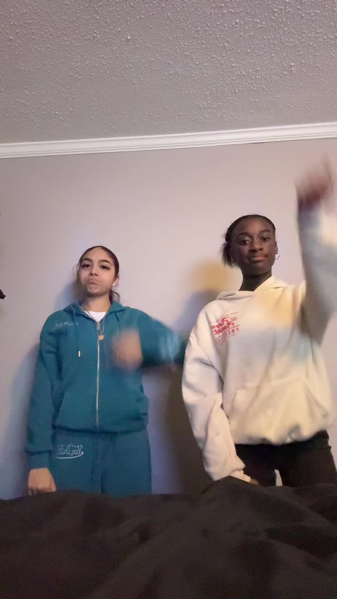 @hennyyy