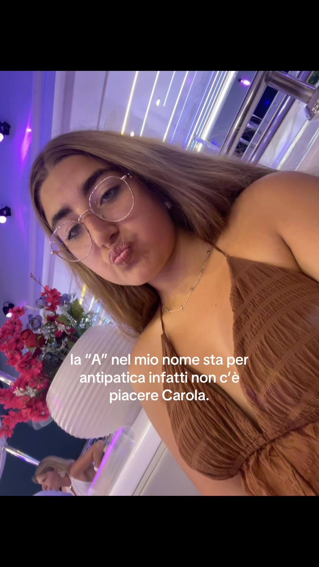 @lolaxfriends._