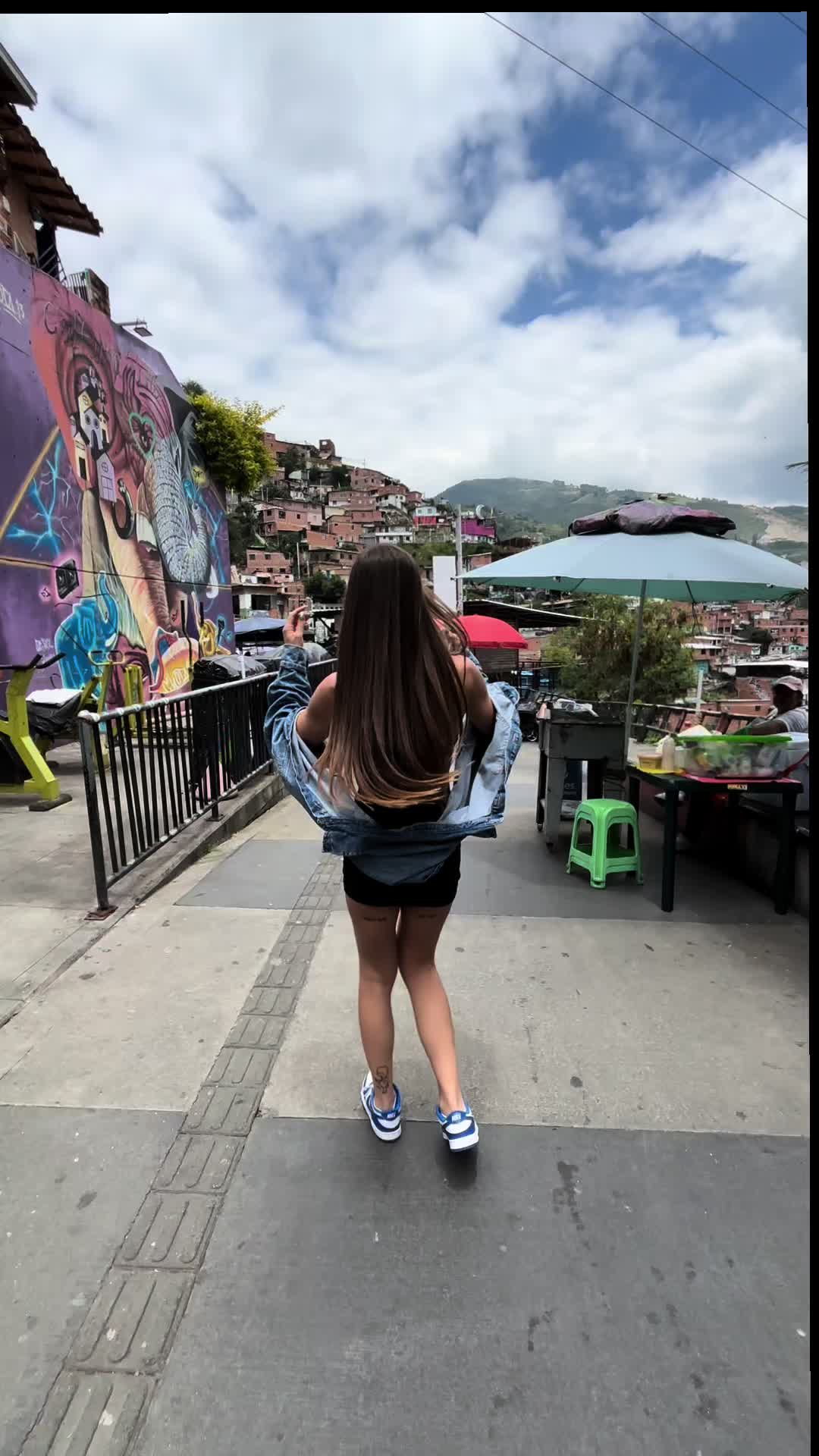 @Miriiampe__