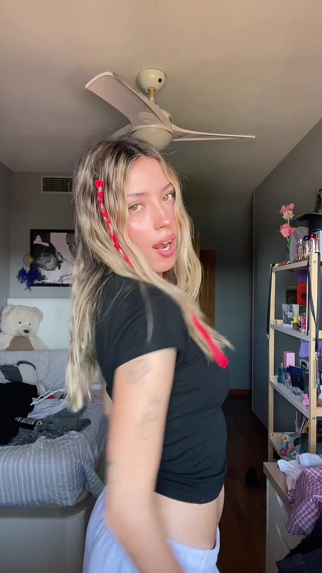 @paula:)