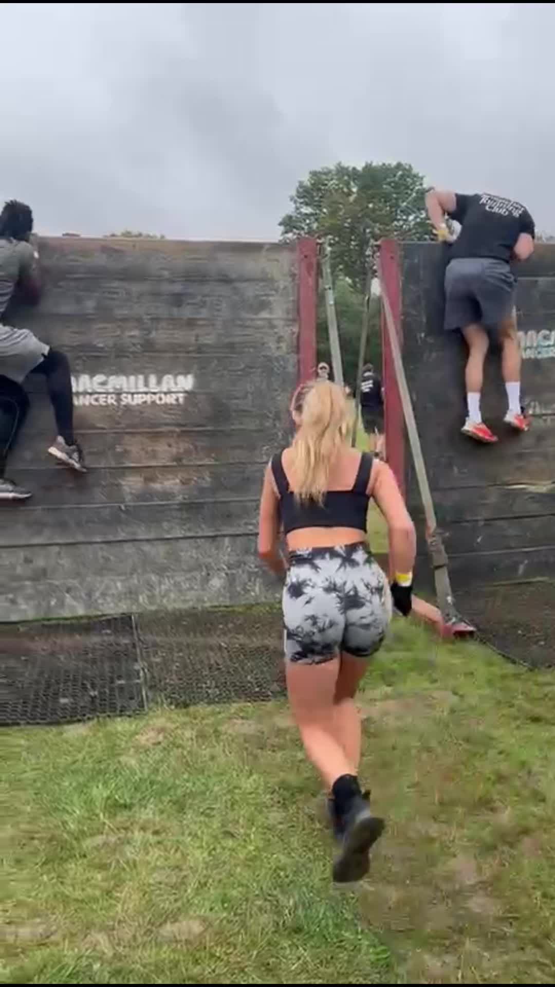 @Elllxx_