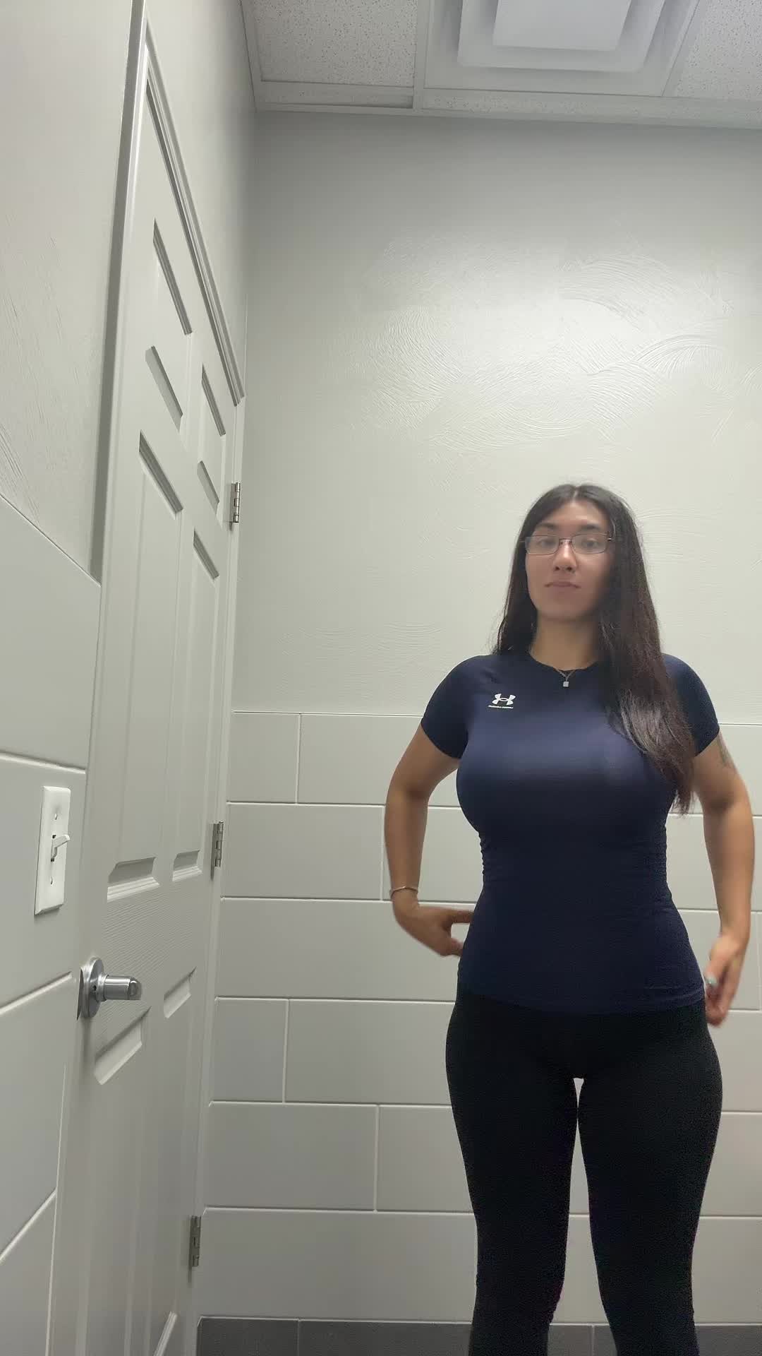 @justcallmeesme
