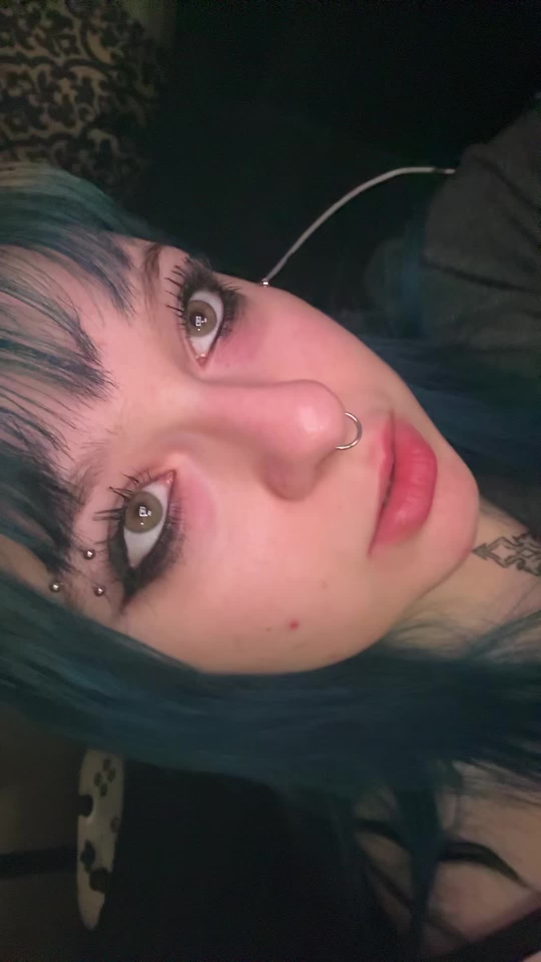@alayzsaa
